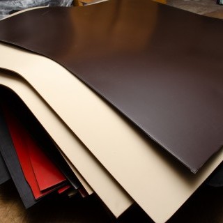 Пластина резиновая Тунит DP гладкий 3,0 бежевый